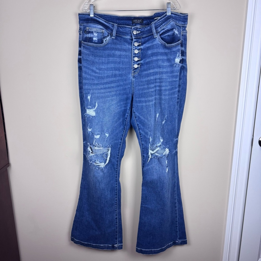 Stylish Blue Distressed Women's Jeans